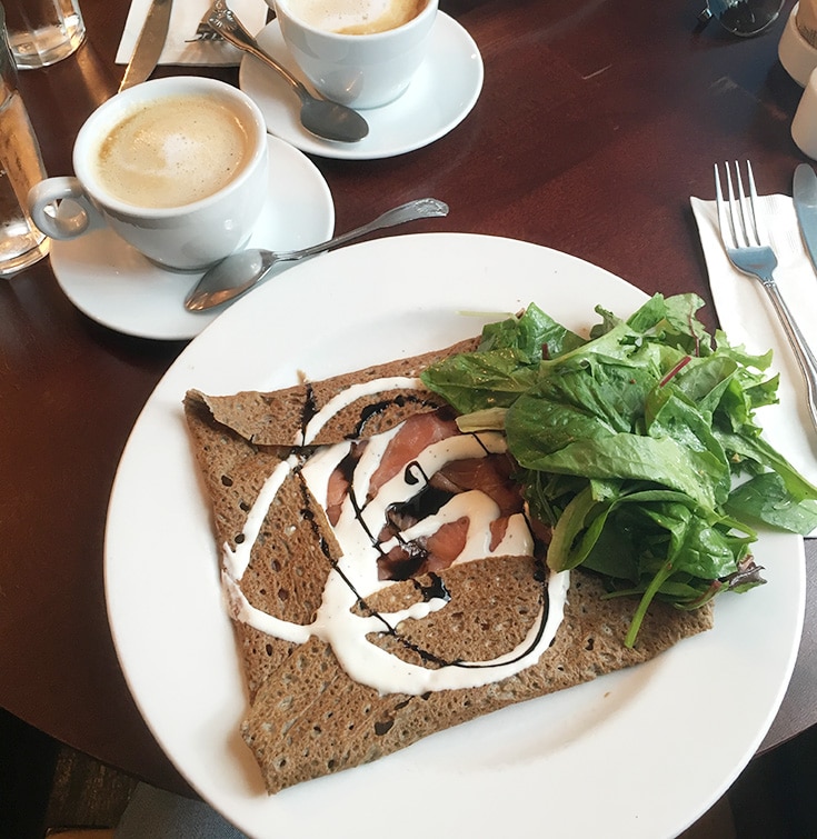 Mixing old & modern in Old Town Alexandria // Fontaine Caffe and Creperie