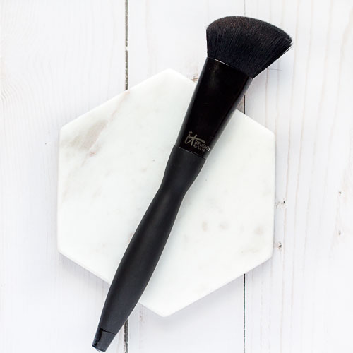 IT Brushes for Ulta Velvet Luxe Soft Focus Sculpting Brush