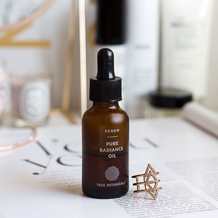 True Botanicals Renew Pure Radiance Oil